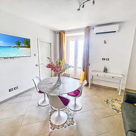 Villa Mansi - Cliffside Sea View Suites, Free Parking - Amalfi Coast *