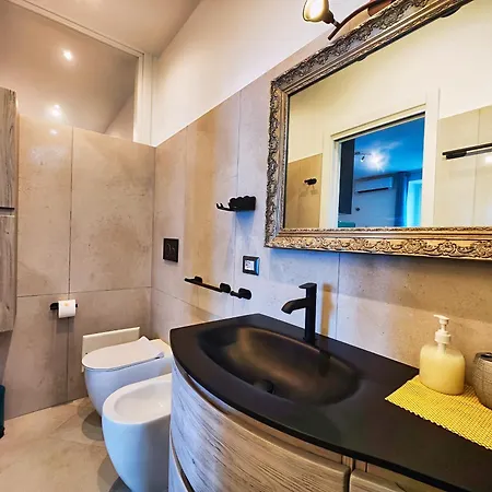 公寓 Villa Mansi - Cliffside Sea View Suites, Free Parking - Amalfi Coast 拉维罗