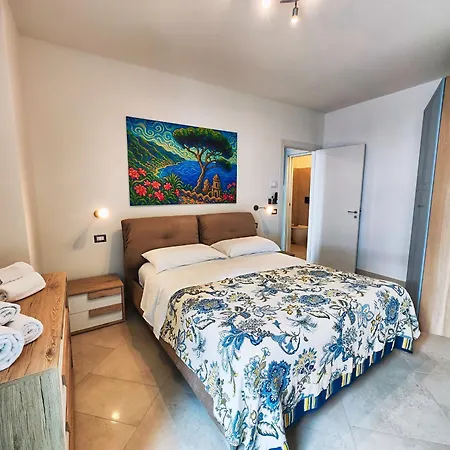 Villa Mansi - Cliffside Sea View Suites, Free Parking - Amalfi Coast *