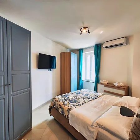 公寓 Villa Mansi - Cliffside Sea View Suites, Free Parking - Amalfi Coast