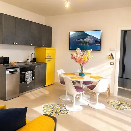 Apartment Mansi - Sea View Suites, Free Parking -