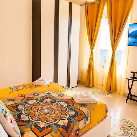 Mansi - Sea View Suites, Free Parking - Apartment